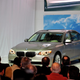 Illustration for article titled 2009 BMW 7-Series, ActiveHybrid Hit LA Show Floor